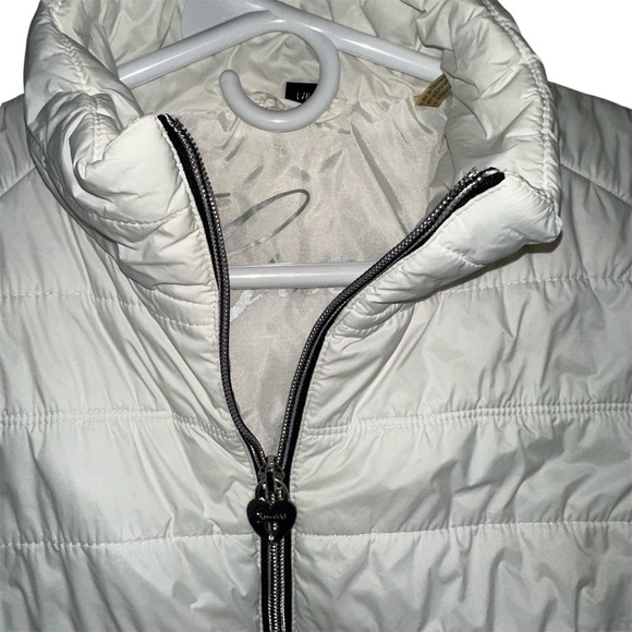 EUC Guess Cream Quilted Puffer Vest Lightweight - Picture 3 of 3